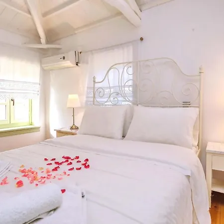 Olivia * Skopelos